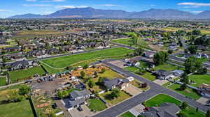 Drone / aerial view featuring a mountain view