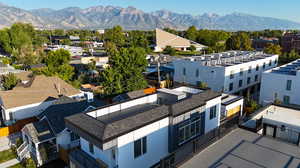 Bird's eye view featuring a mountain view