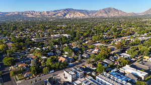 Bird's eye view with a mountain view