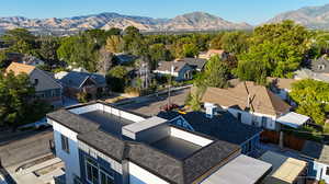 Drone / aerial view featuring a mountain view