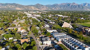 Bird's eye view featuring a mountain view