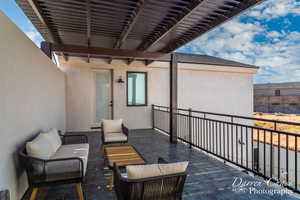 Balcony featuring outdoor lounge area