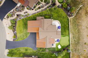 Birds eye view of property