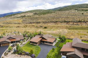 Drone / aerial view featuring a mountain view