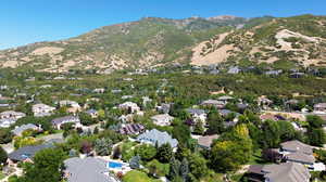 Drone / aerial view featuring a mountain view