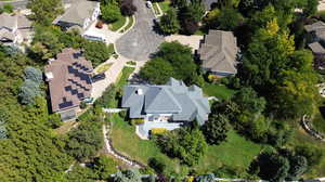 Birds eye view of property