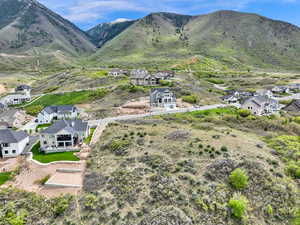 Bird's eye view with a mountain view