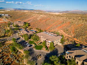 Birds eye view of property featuring a mountain view