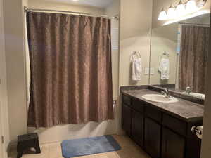 Master bath with walk-in closet