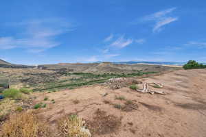 View of mountain feature