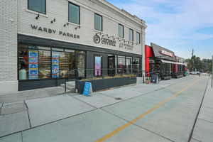 Shops nearby on 9th East & 9th South