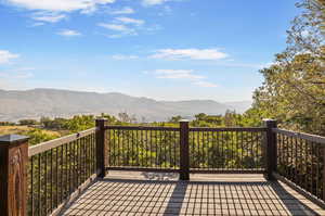 Upstairs balcony/deck