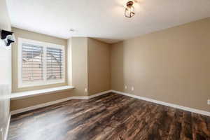 Large main bedroom with ensuite bath