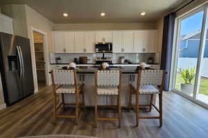 *Photo of model home, upgrades & finishes will vary*