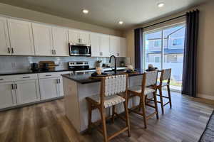 *Photo of model home, upgrades & finishes vary*