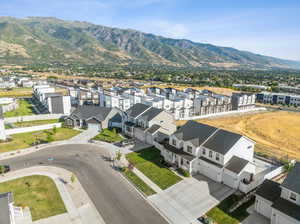 Bird's eye view with a mountain view