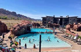 View of swimming pool featuring a mountain view