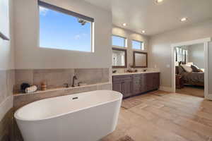 Master Tub