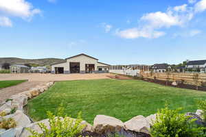 View of yard featuring a mountain view