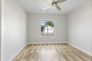 Empty room with ceiling fan