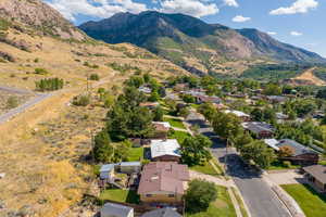 Bird's eye view featuring a mountain view