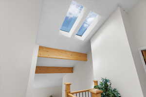 Details with a skylight and beam ceiling