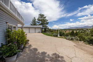 Garage with a mountain view