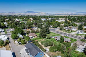 Aerial view with a mountain view