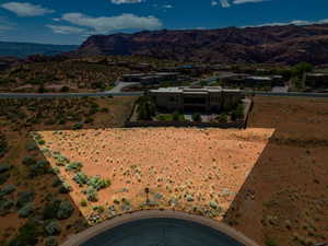 Aerial view with a mountain view