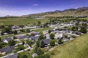 Bird's eye view with a mountain view