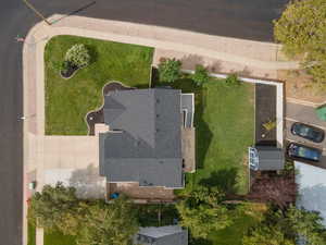 Birds eye view of property