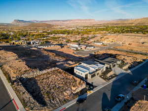 Bird's eye view with a mountain view