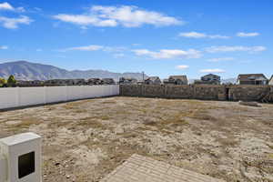 View of yard featuring a mountain view