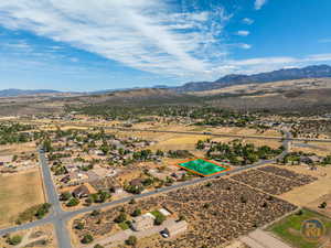 Aerial view with a mountain view