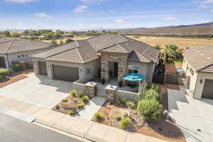 Ranch-style home with a mountain view