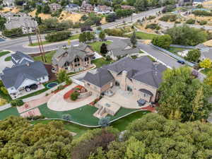 Birds eye view of property