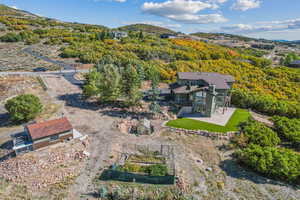 Bird's eye view featuring a mountain view