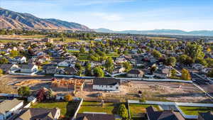 Bird's eye view featuring a mountain view