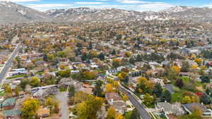 Bird's eye view featuring a mountain view