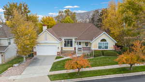 Ranch-style home with Mountain View