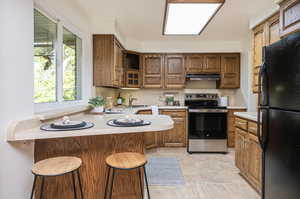 Kitchen with breakfast nook