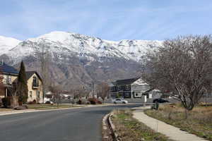 View of mountain feature