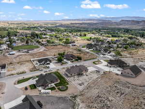 Aerial view with a mountain view