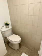 Toilet area