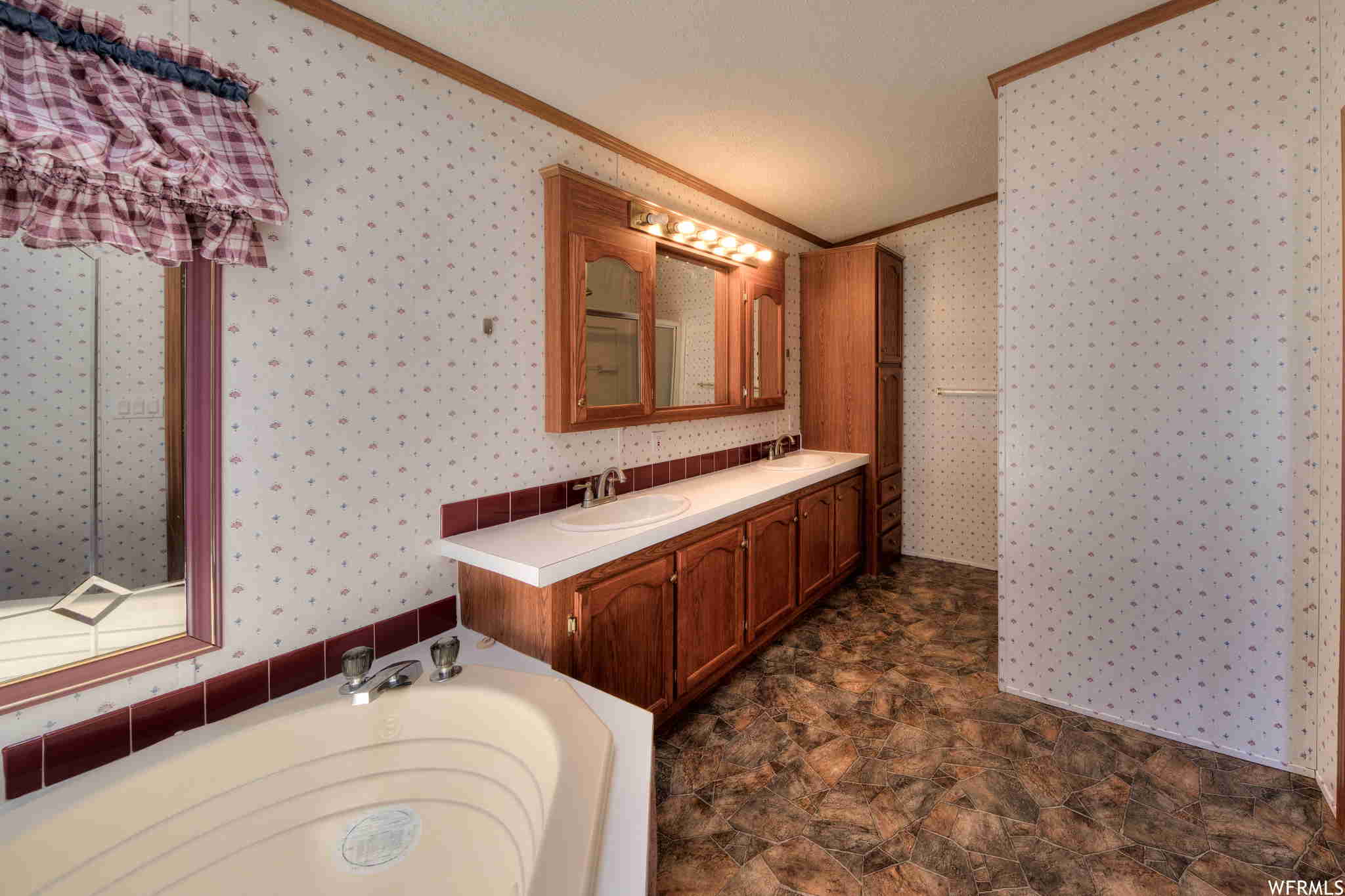 1160 SAN JUAN DR Moab UT (2025200) Mountain Luxury