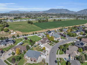 Bird's eye view featuring a mountain view