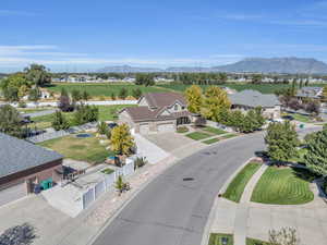 Bird's eye view featuring a mountain view