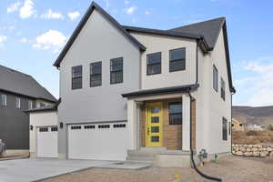 View of front of house featuring a garage