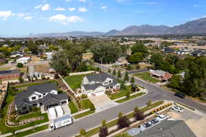 Bird's eye view featuring a mountain view