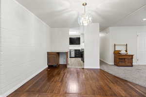 dining area with Hardwood floor